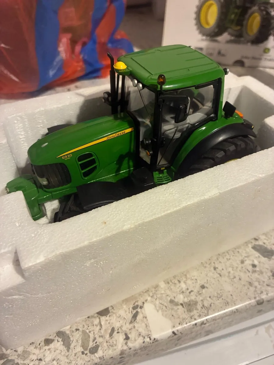 Britains John Deere 6930 1:32 - Image 3