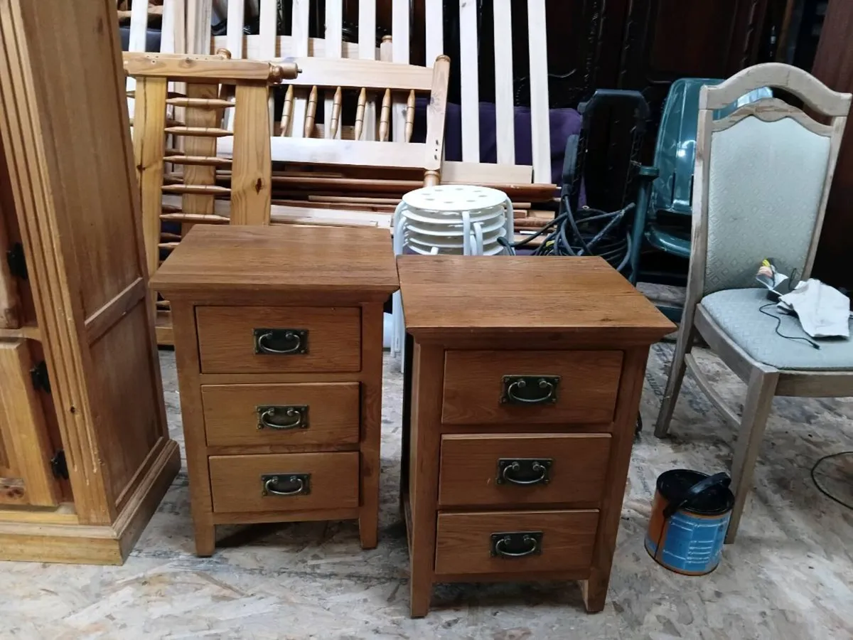 3 Drawer soild Oak lockers - Image 1