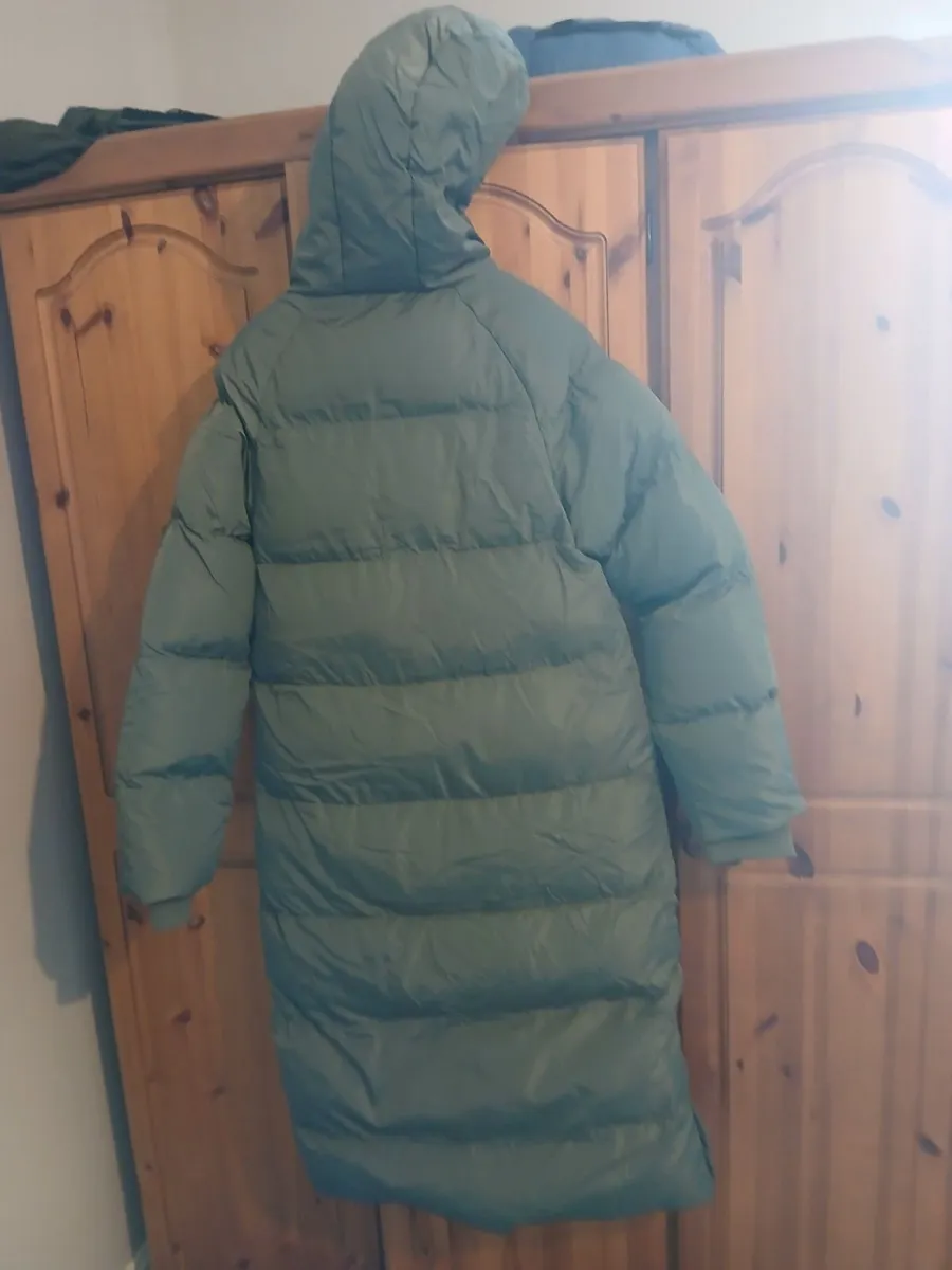 Women's long puffer coat new with tags size 10 - Image 3