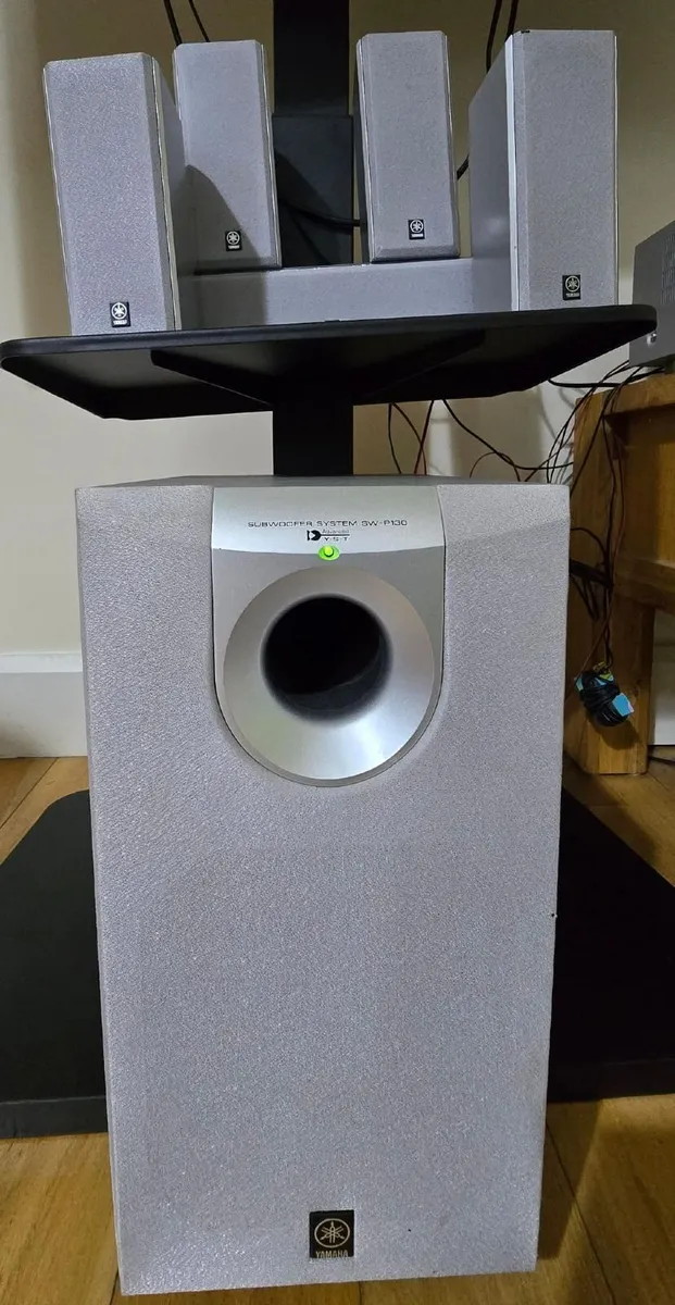 YAMAHA AMPLIFIER/AV RECIVER AND 5.1 SPEAKERS - Image 3