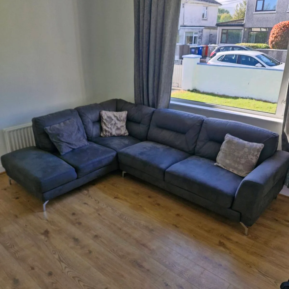 Couch - Image 1