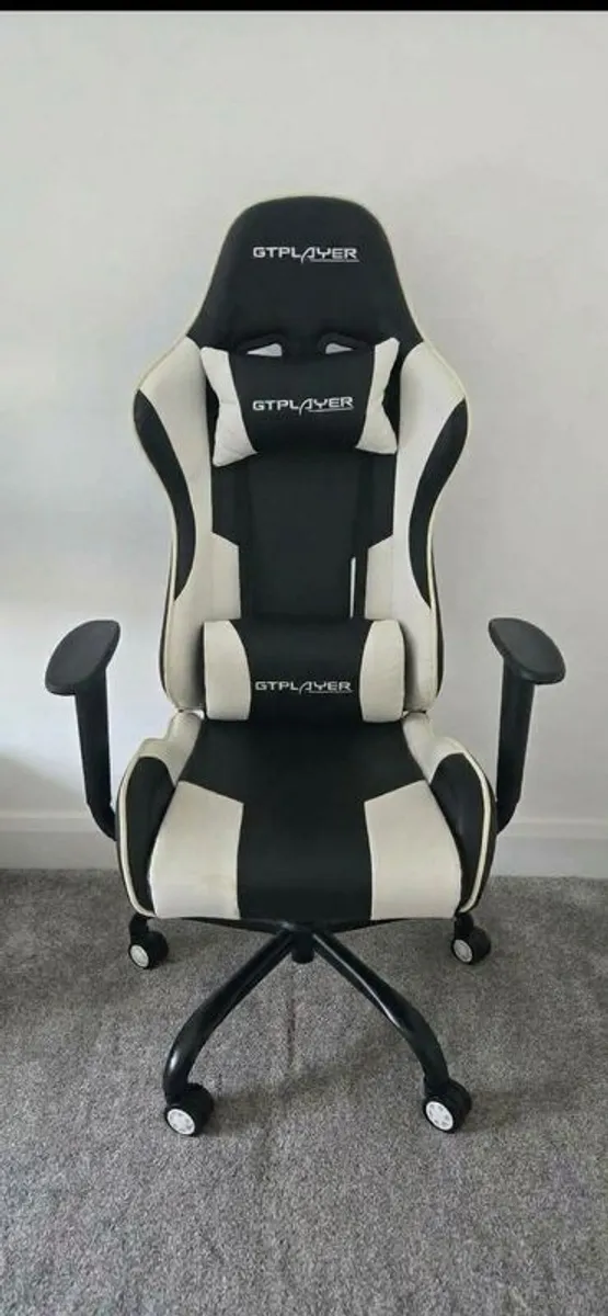 Gaming chair