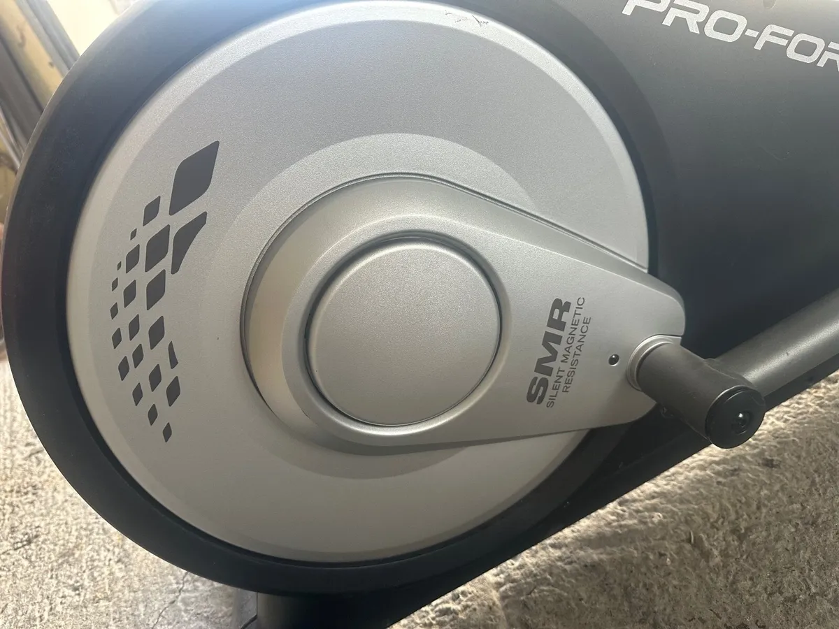 Proform  Elliptical Cross Trainer - Image 2