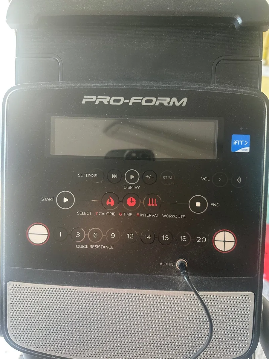 Proform  Elliptical Cross Trainer - Image 3