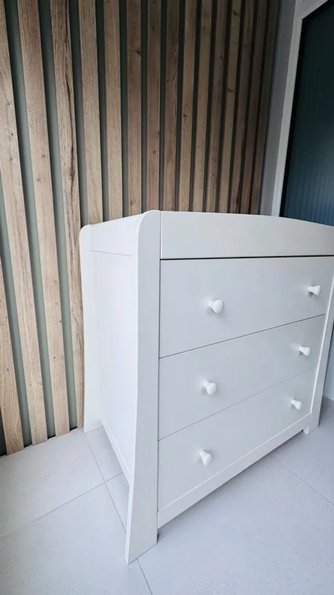 Mamas and Papas changing table - Image 1
