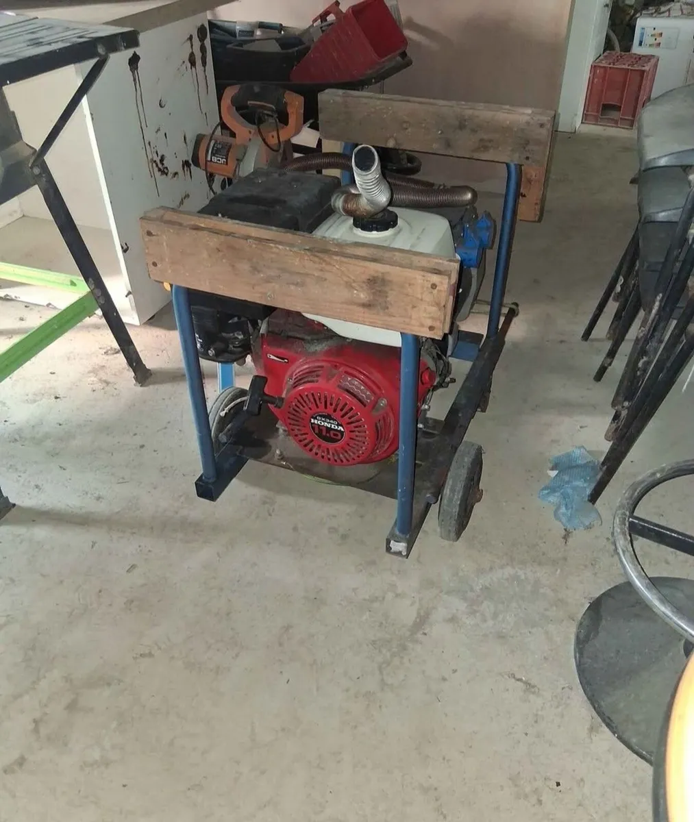 Honda generator - Image 1