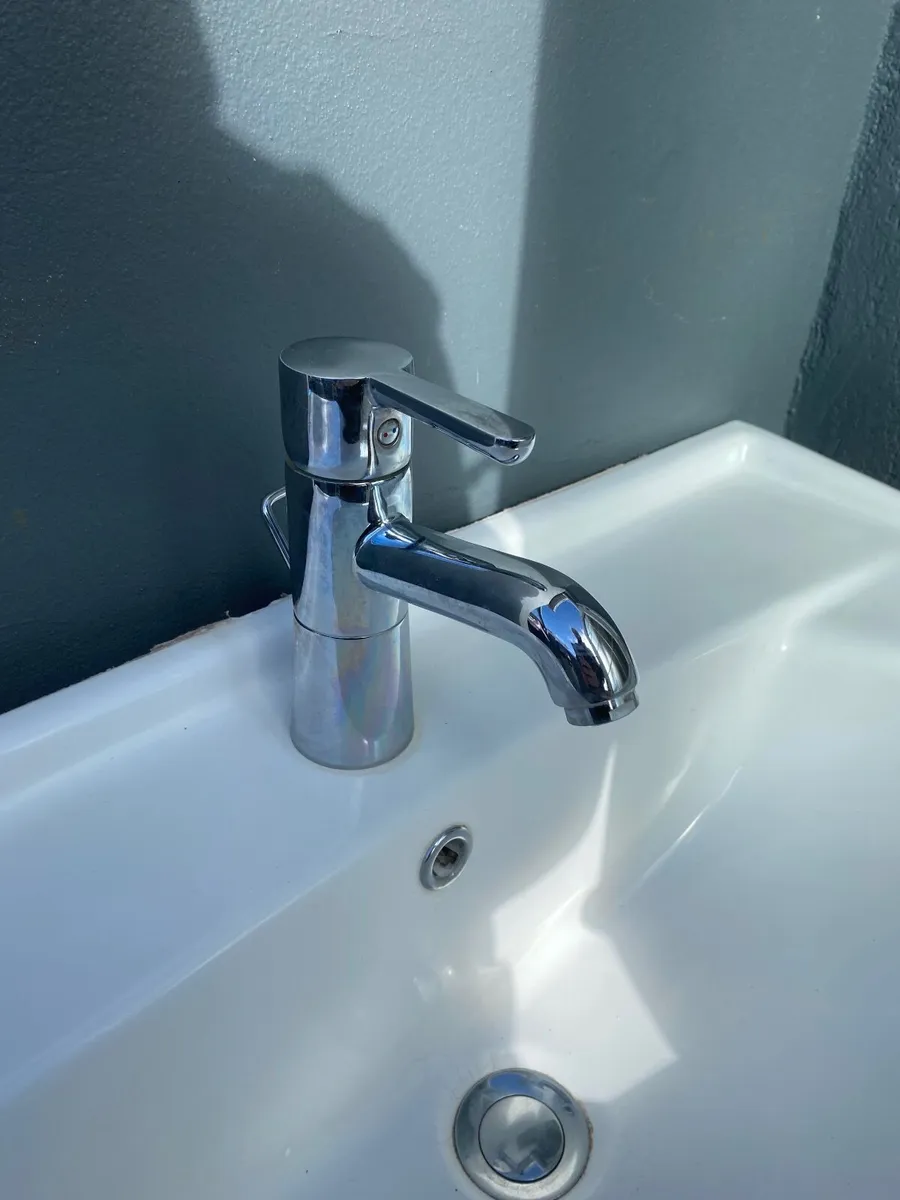 Vanity unit and sink for bathroom - Image 2