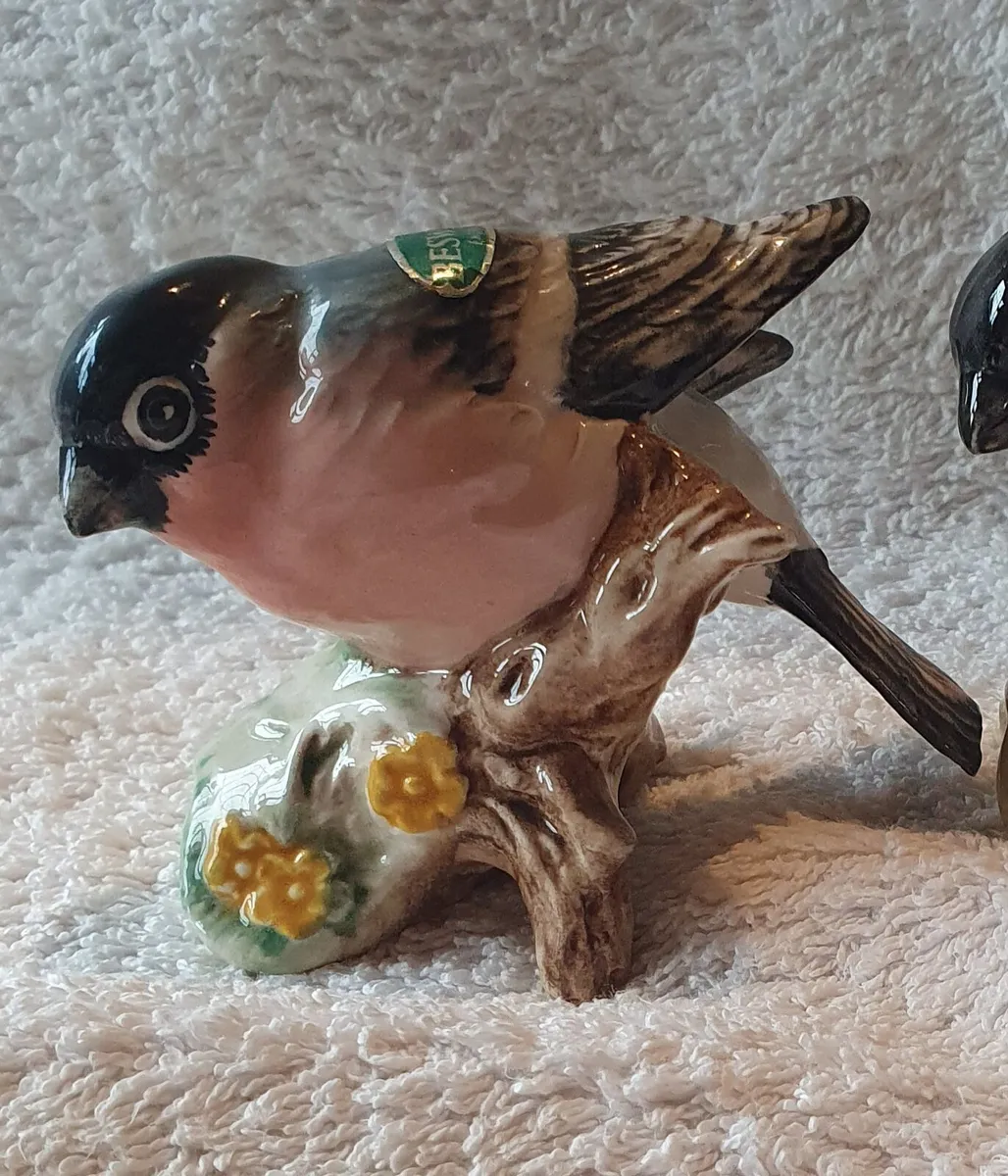 Vinyage Beswick Bullfinch Bird Figurine
