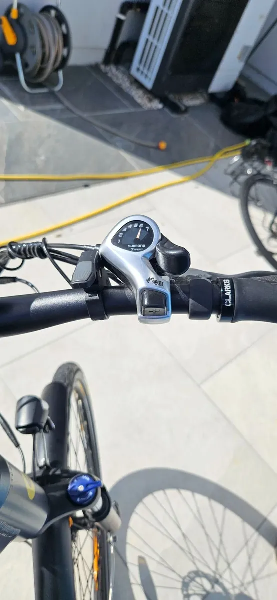 Electric bike - Image 2