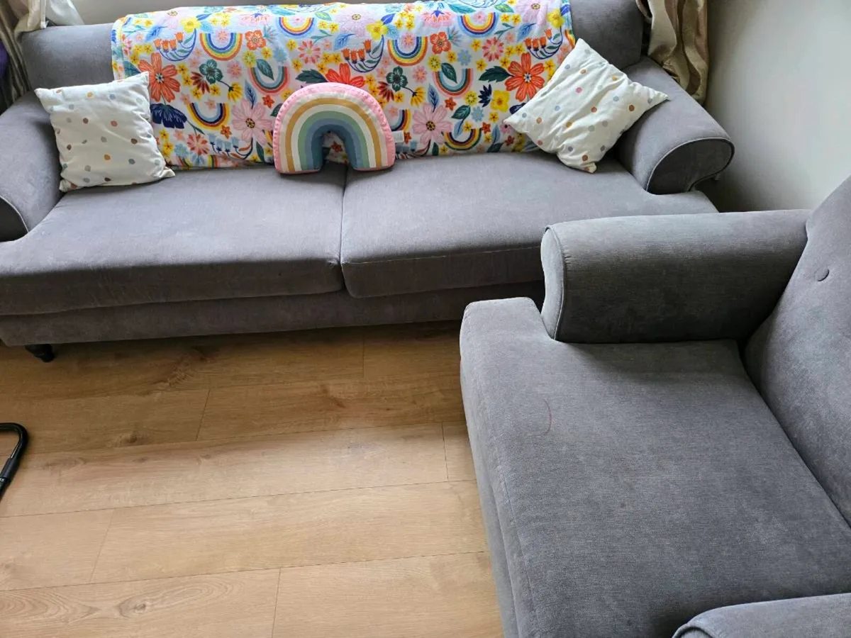 Couch - Image 1