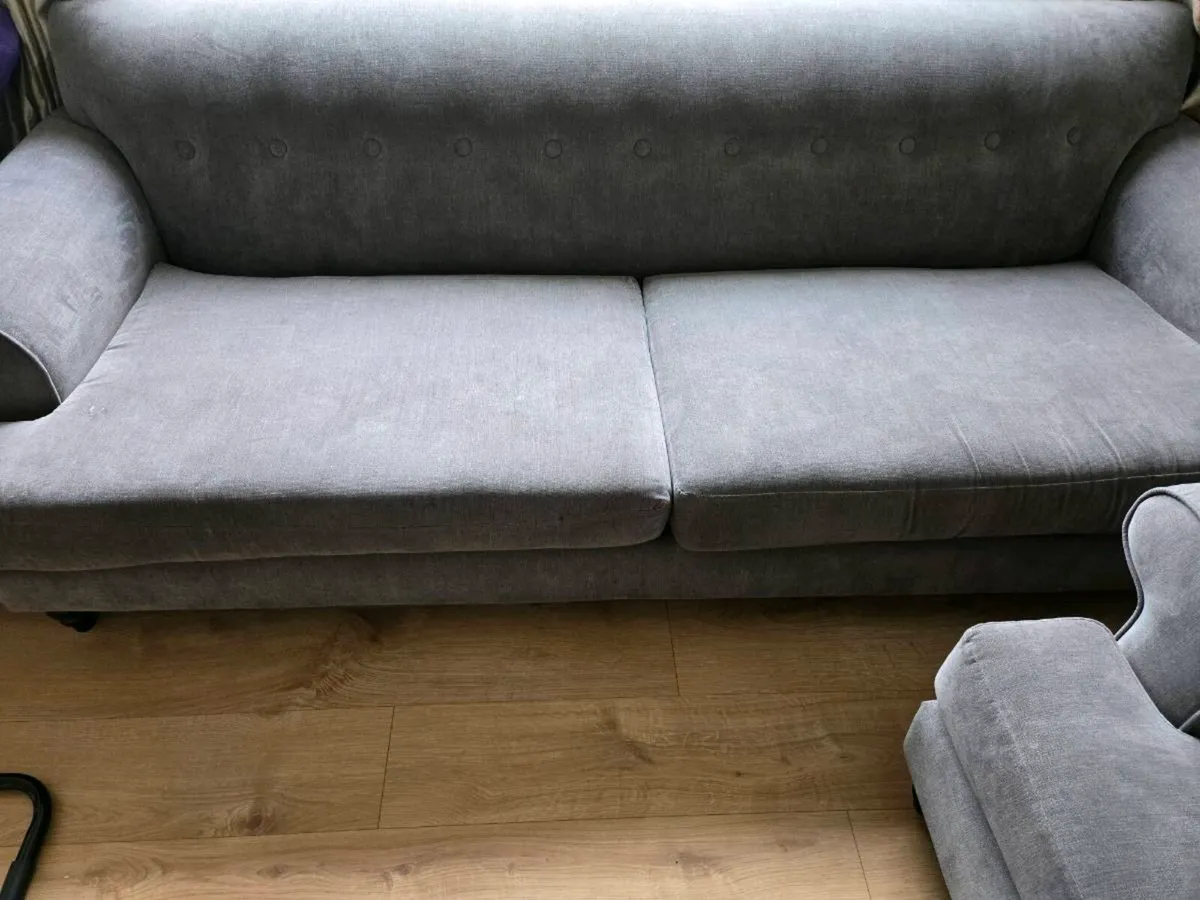 Couch - Image 2