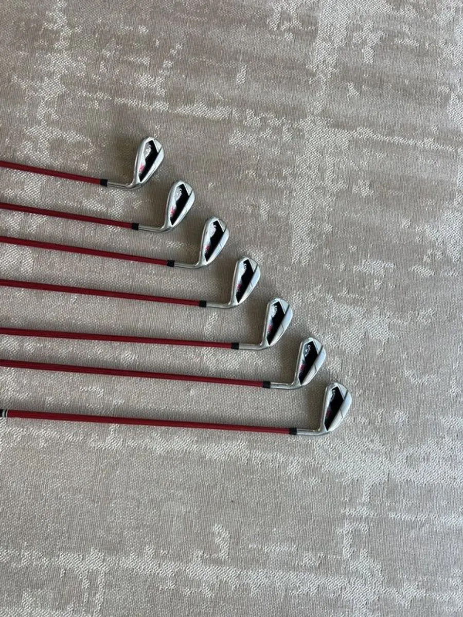 Callaway Xr Irons - Regular Flex Graphite Shafts - 5-PW - Image 2