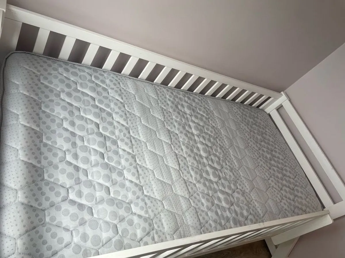 single bed - Image 4