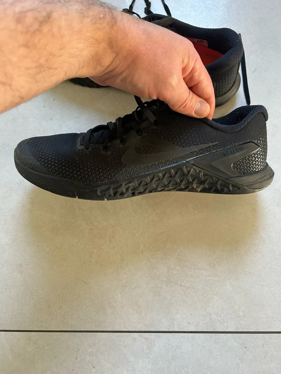 Nike Metcon 4 Tripe Black - Image 2