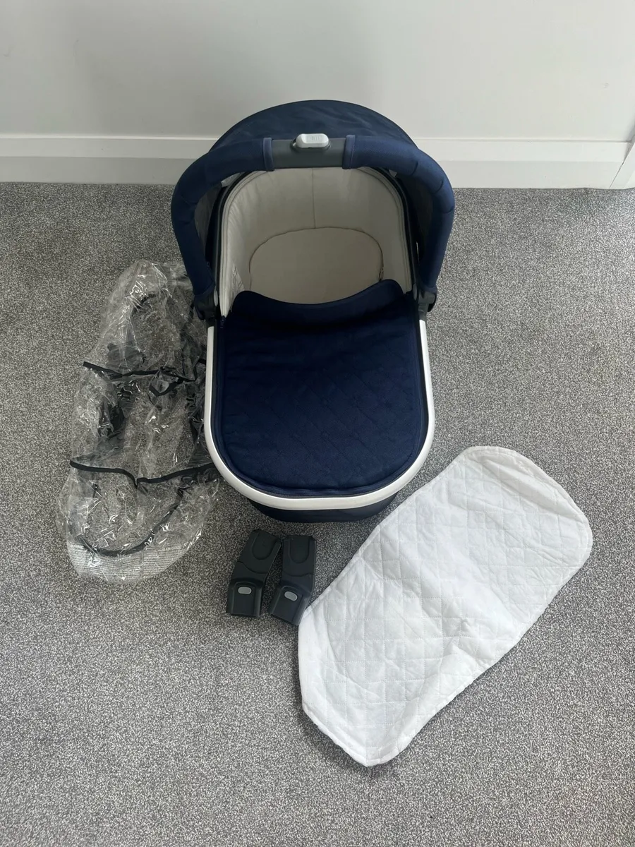 Uppababy Vista buggy with bassinet - Image 4
