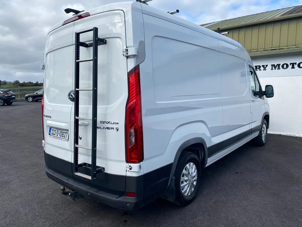 2022 MAXUS DELIVER 9 RWD LUXURY - Image 4