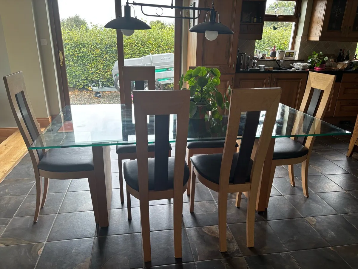 Dining room table and chairs - Image 2