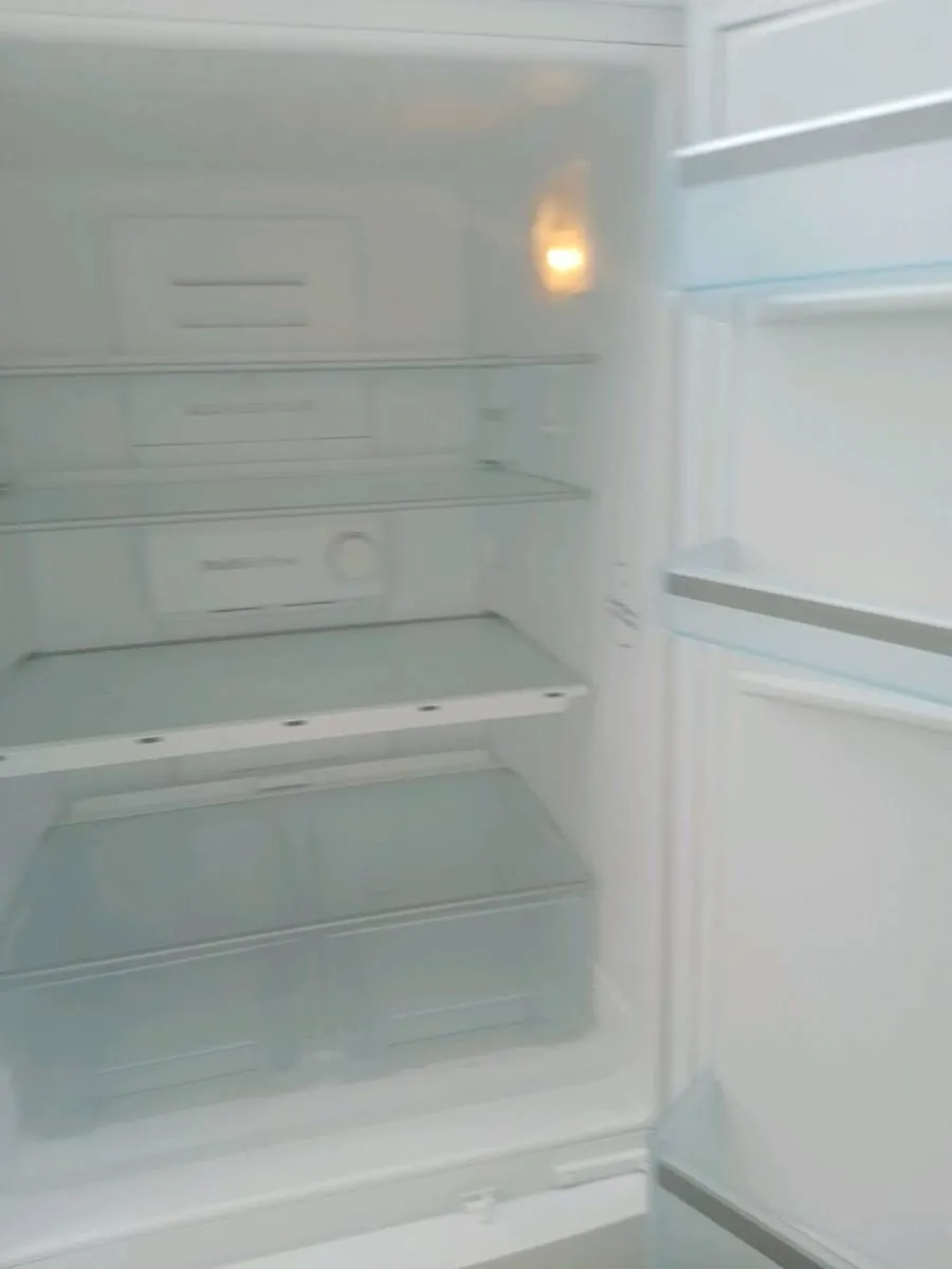 Becko fridge freezer - Image 4