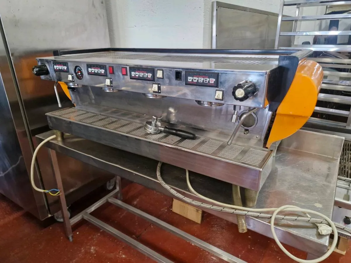 La marzocco 4 group coffee machine - Image 1