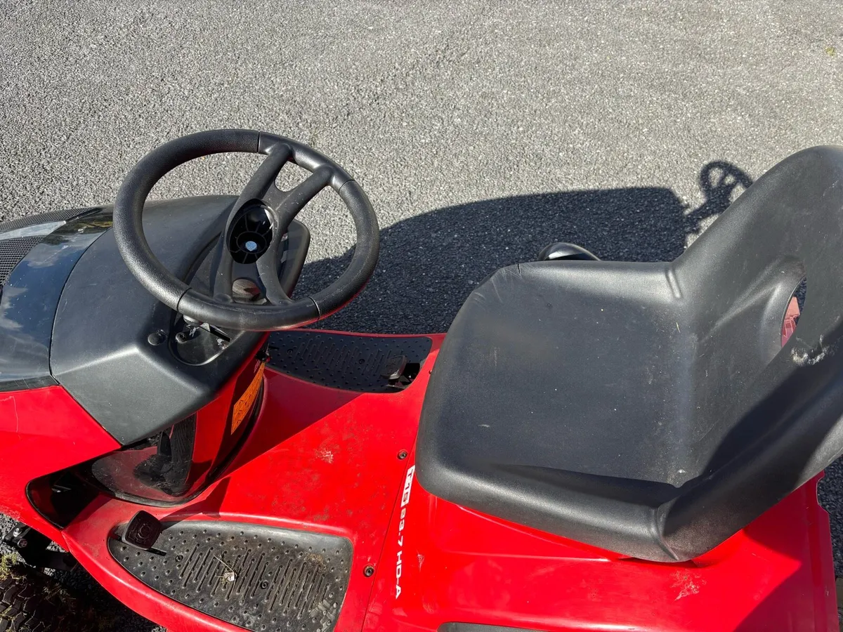 Ride on lawnmower - Image 4