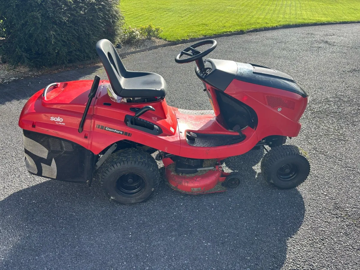 Ride on lawnmower - Image 2