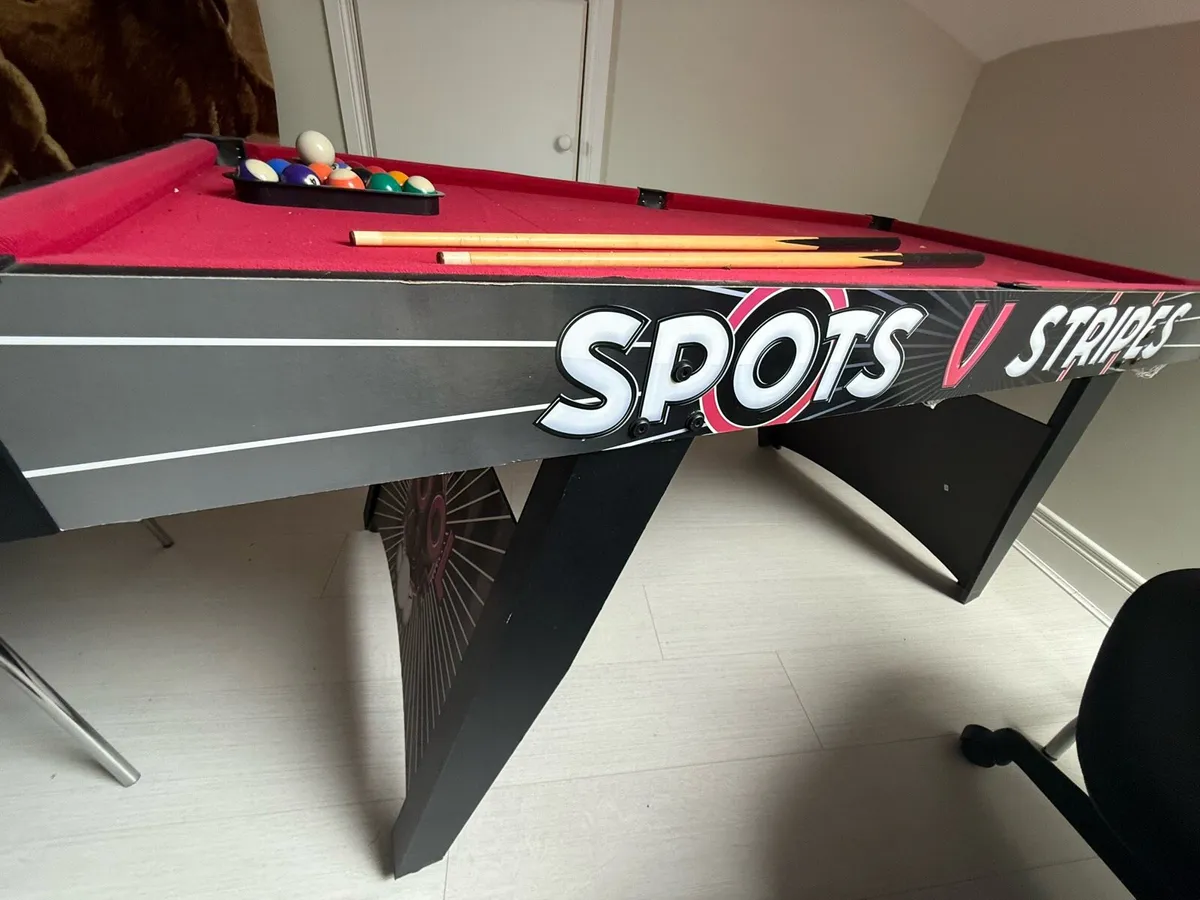 Kids pool table - Image 1