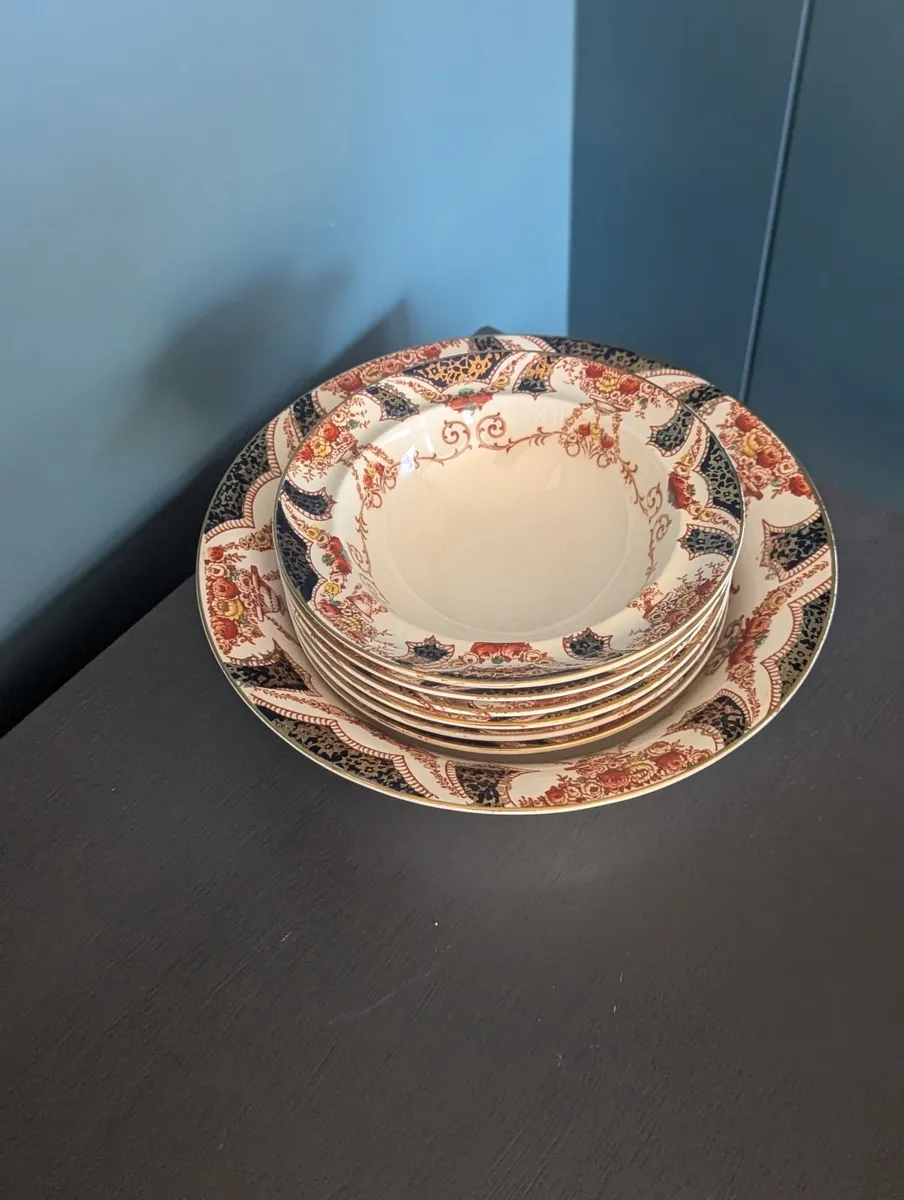 Myott & Son The Regal 7Piece English China Desert - Image 1