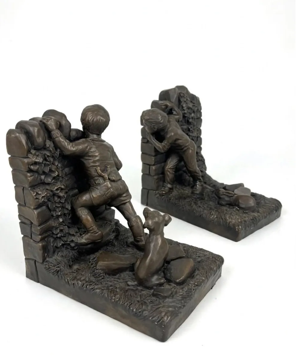 1990s Genesis Fine Arts Bookends - Image 3