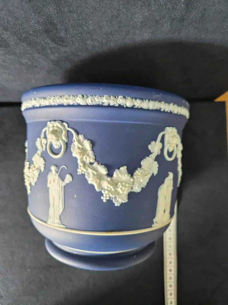 Antique blue jasperware planter - Image 3