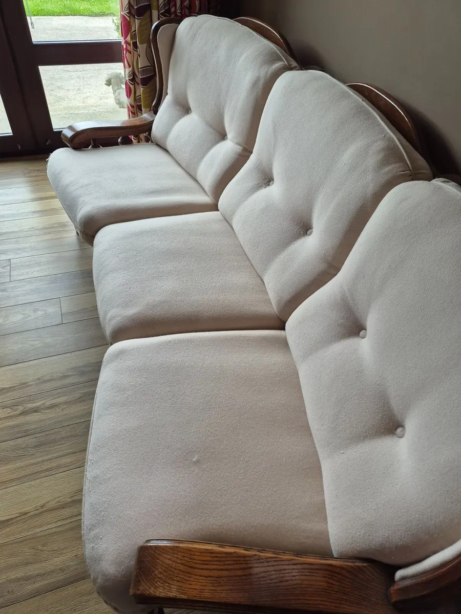 3 seater curved couch - Image 2
