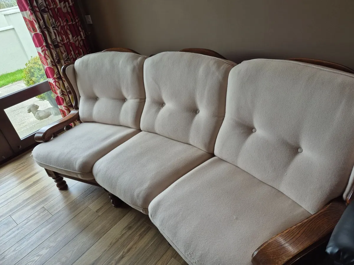 3 seater curved couch - Image 3