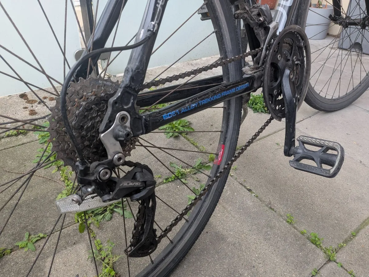 Hybrid bike - Image 3