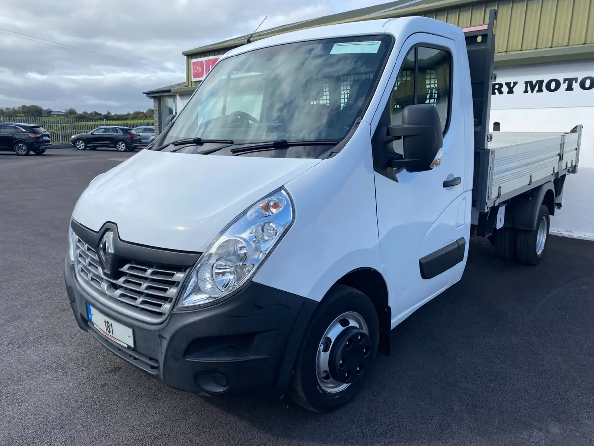 2018 Renault Master Twin wheel Tipper - Image 3