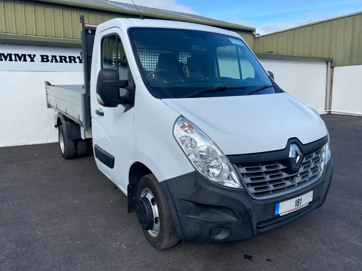 2018 Renault Master Twin wheel Tipper - Image 1