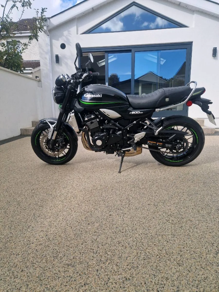 Motorcycle - Image 4