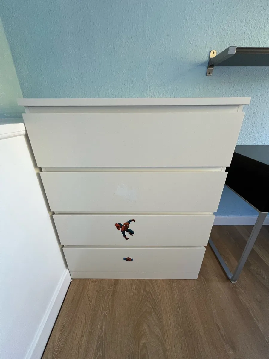 Chest of drawers - Image 1