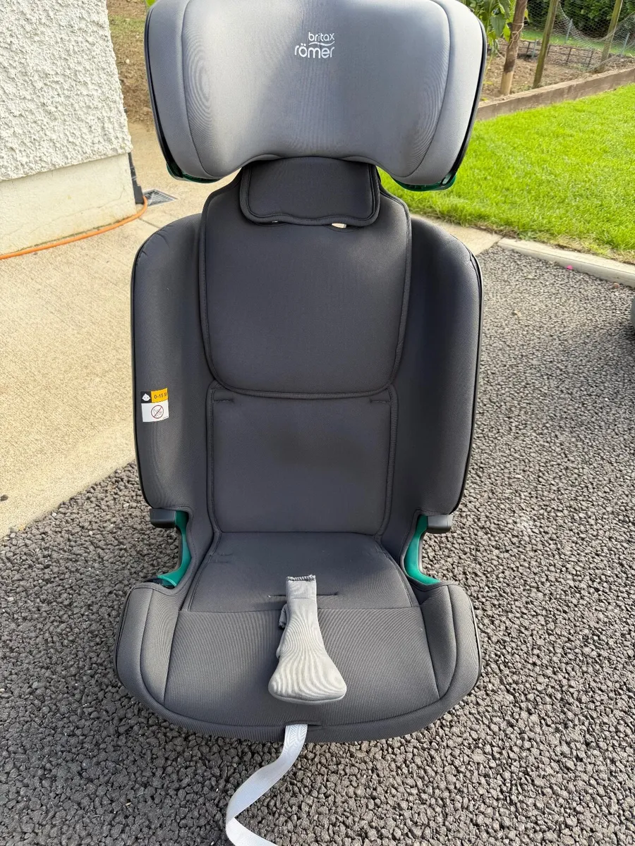 Child Car Seat - Image 1