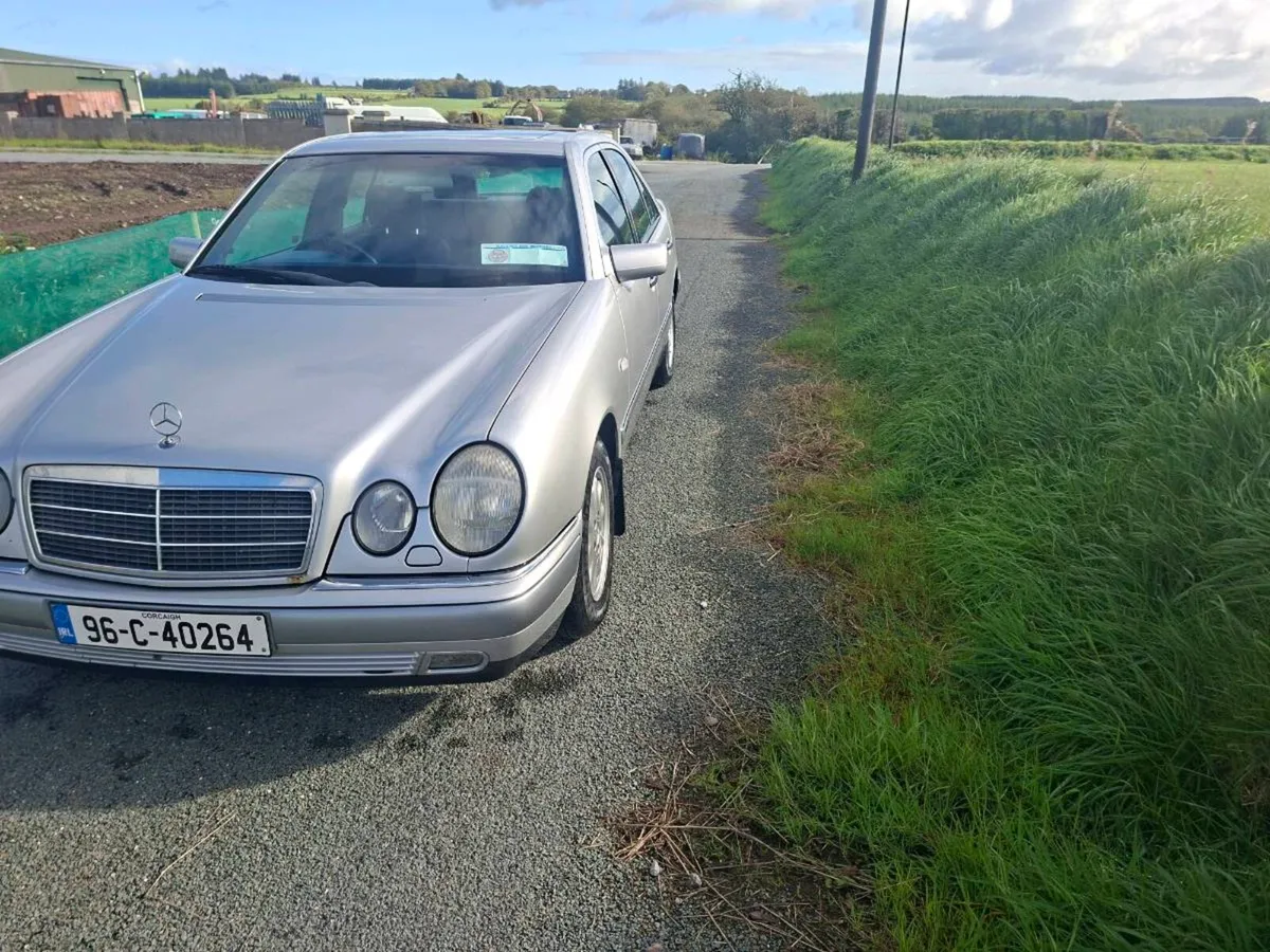 1996 Mercedes 300d 90000 miles auto - Image 2