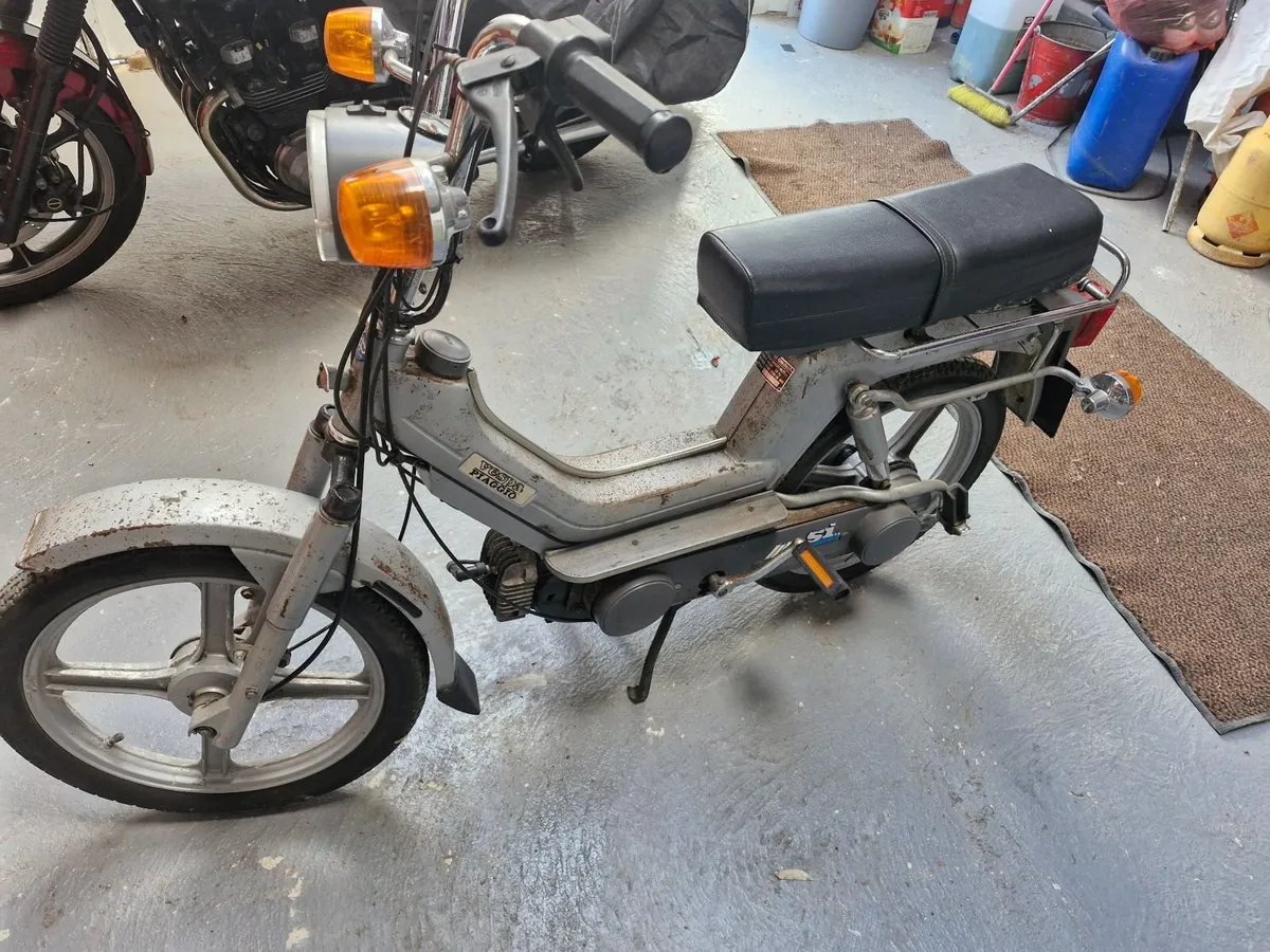 Vespa/Piaggio moped - Image 3
