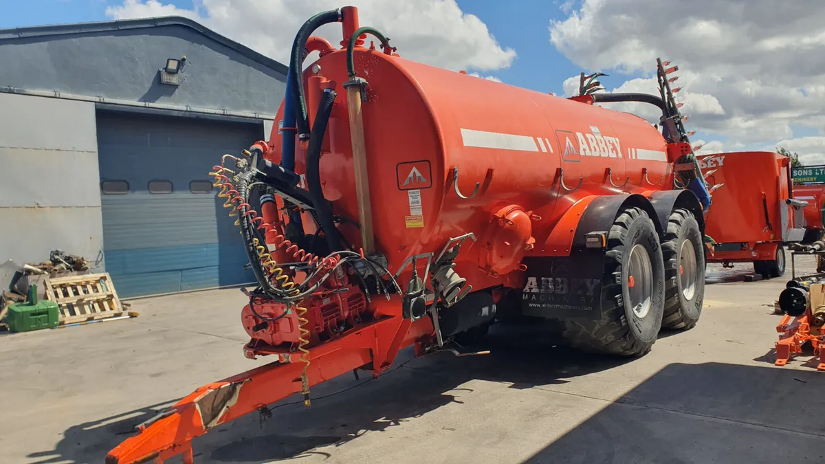 Abbey 4000RT with Trailing Shoe - Image 1