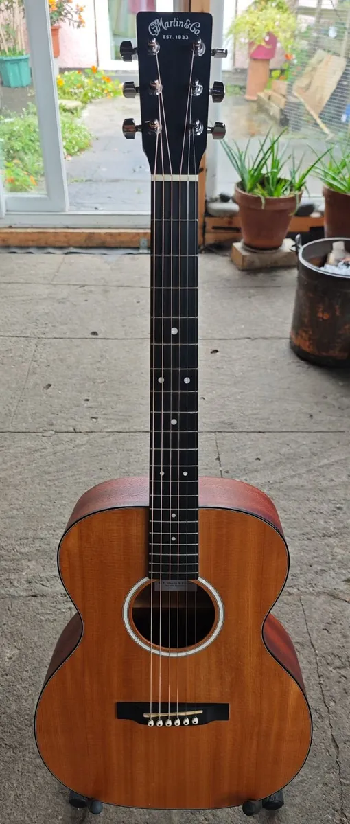 Martin 000 Junior acoustic guitar - Image 4