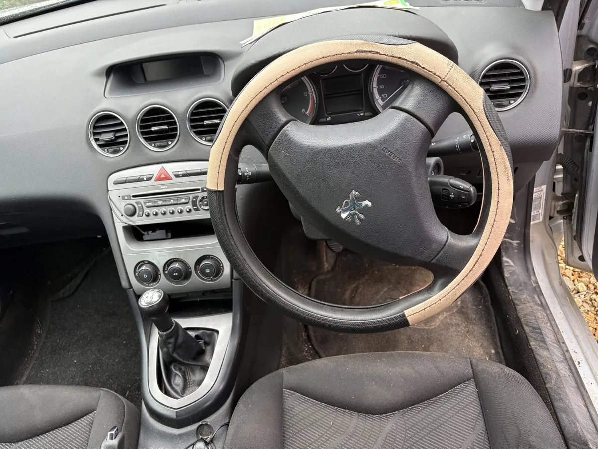 Peugeot 308 - Image 4