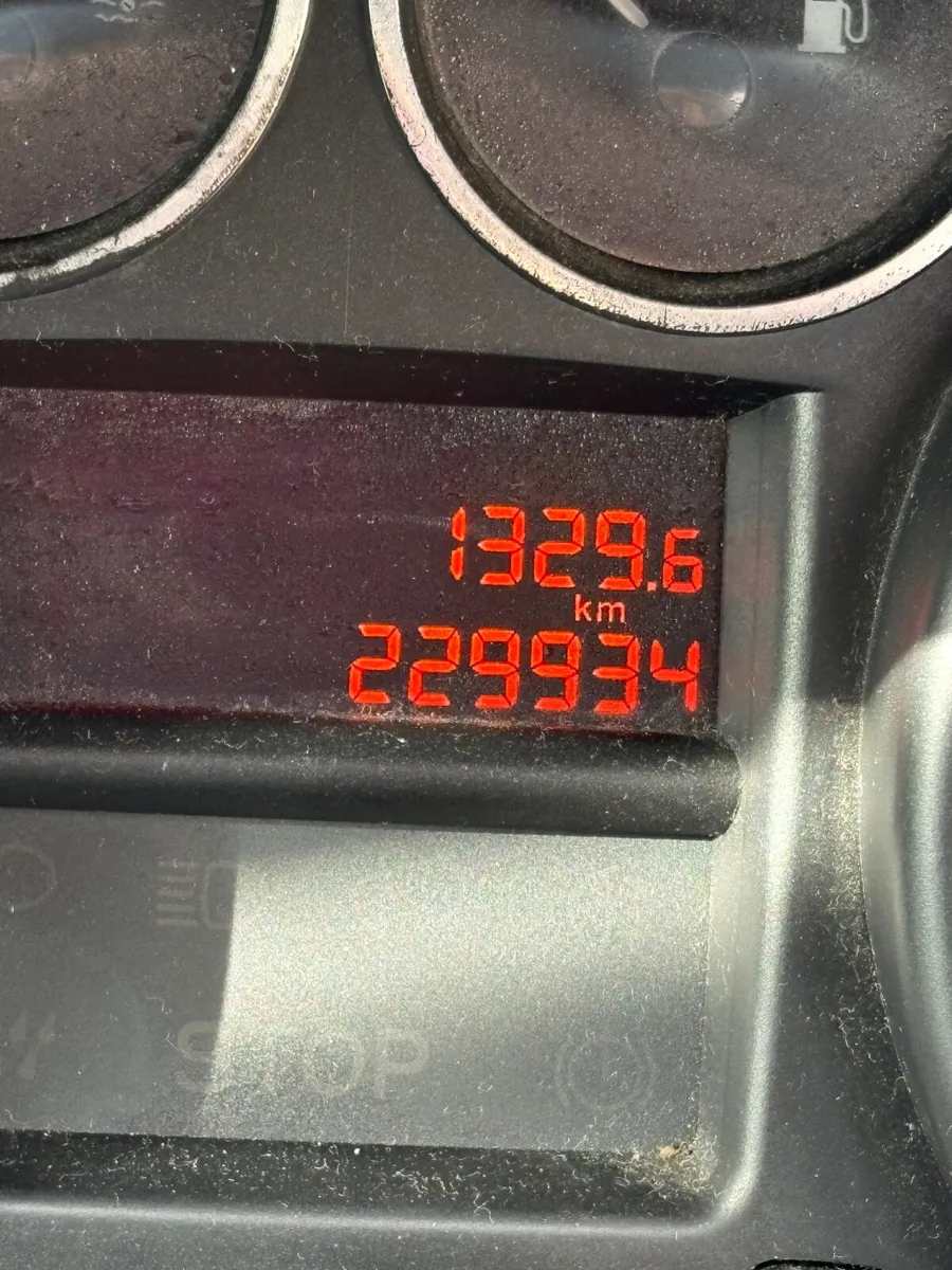 Peugeot 308 - Image 1
