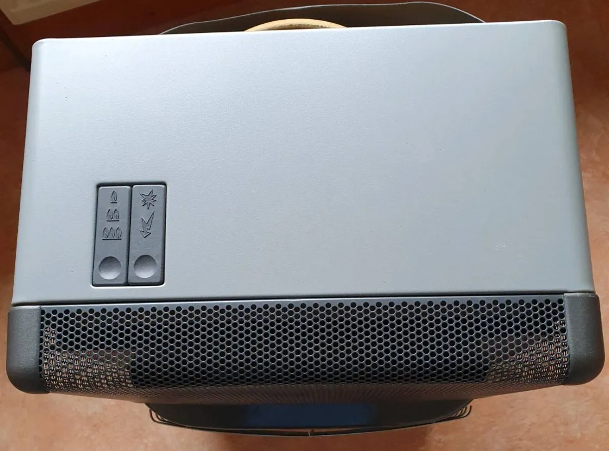 Portable Radiant Heater - with Gas bottle - Image 2
