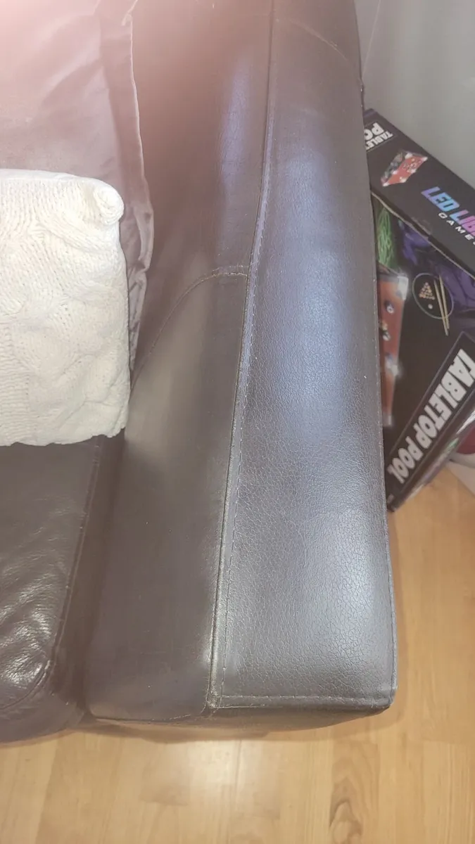 2 seater Leather Couch - Image 2