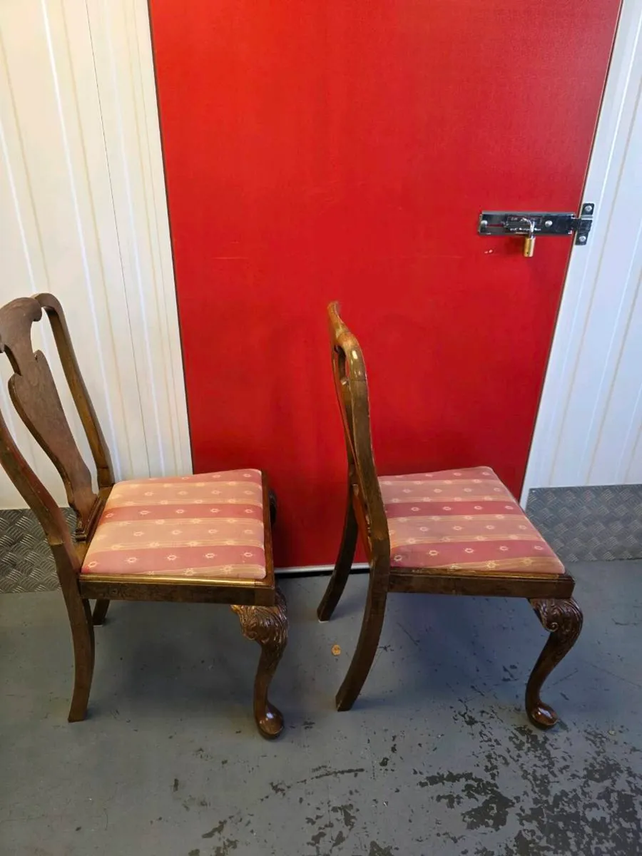 Antique Table 6 chairs + sideboard - Image 3