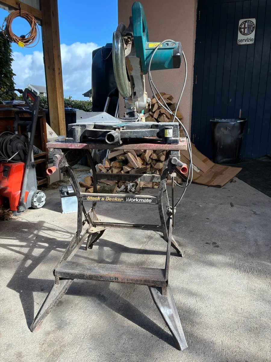 Makita ML100 plus Black and Decker workbench - Image 3