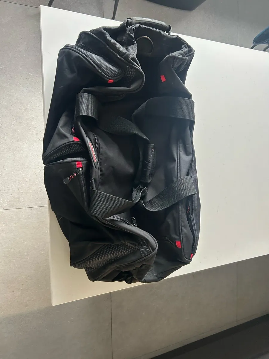 Musto Performance Travel Bag - Image 1