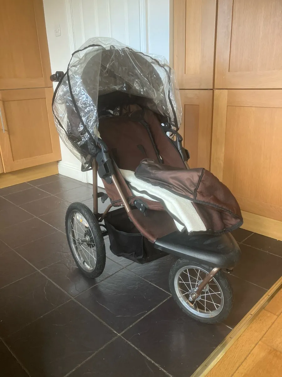 Pram (Urban Detour) - Image 1