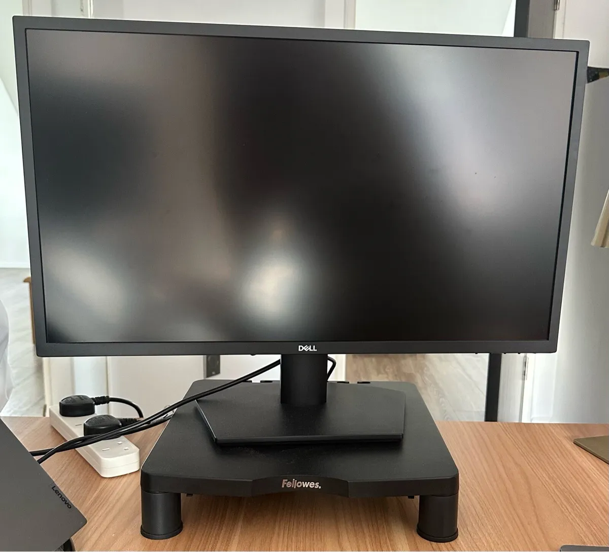 Four 29inch Dell Monitors and Dock Stations